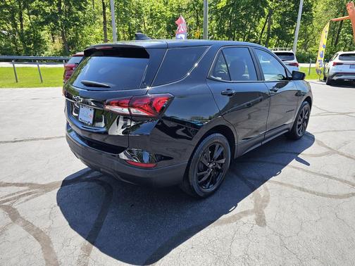 Mosaic Black Metallic 2024 Chevrolet Equinox LS
