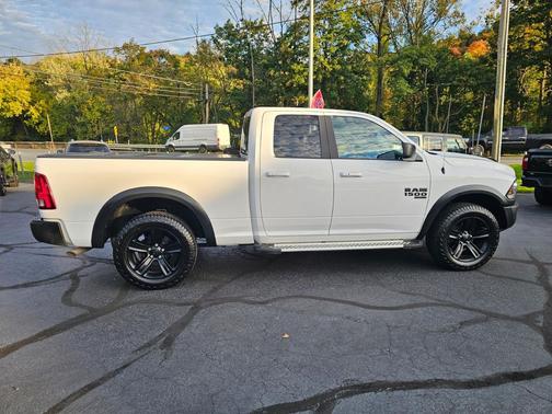 Bright White Clearcoat 2022 RAM 1500 Classic Warlock Quad Cab 4x4 6'4' Box
