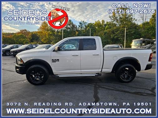 Bright White Clearcoat 2022 RAM 1500 Classic Warlock Quad Cab 4x4 6'4' Box