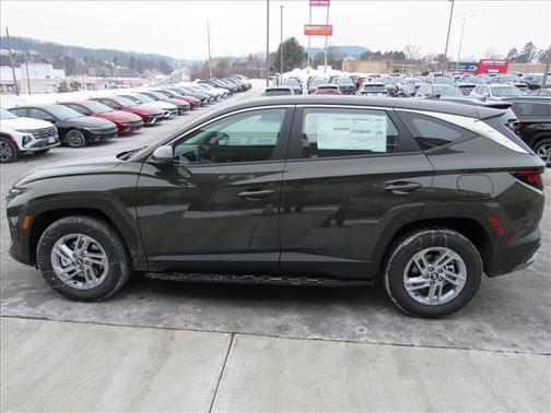 2026 Hyundai TUCSON SE