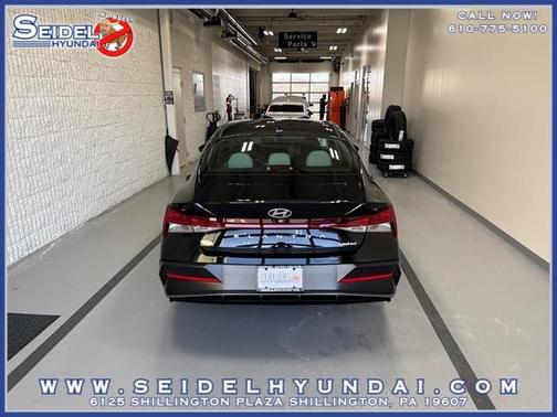 Abyss Black 2026 Hyundai ELANTRA Limited