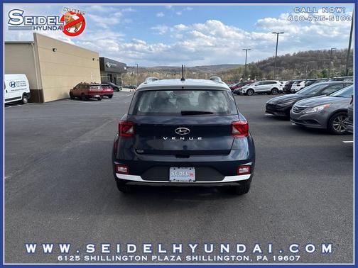 Denim w/White Roof 2026 Hyundai VENUE SEL w/Two-Tone Roof