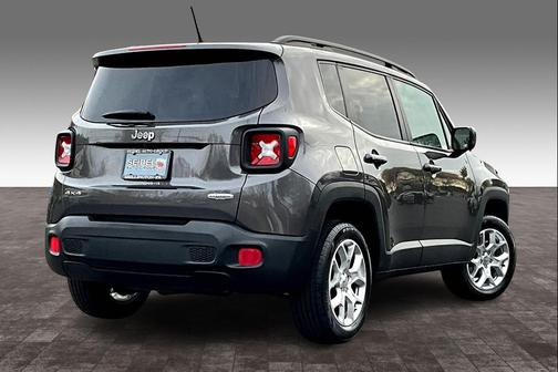 Granite Crystal Metallic Clearcoat 2016 Jeep Renegade Latitude