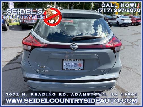 Boulder Gray Pearl 2023 Nissan Kicks SV