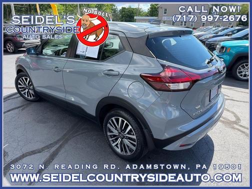 Boulder Gray Pearl 2023 Nissan Kicks SV