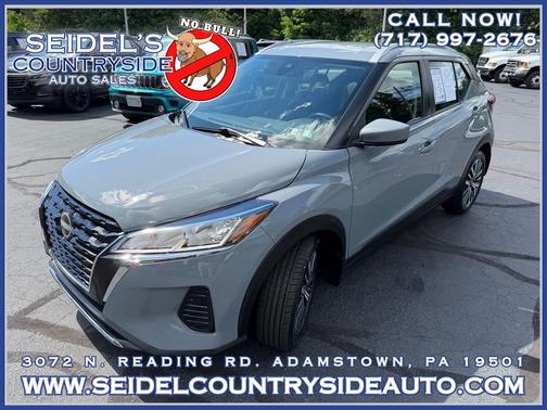 Boulder Gray Pearl 2023 Nissan Kicks SV