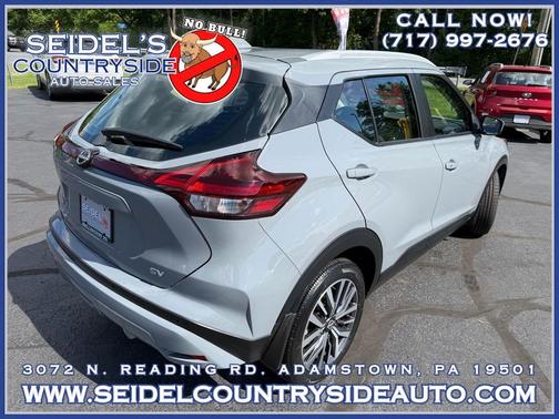 Boulder Gray Pearl 2023 Nissan Kicks SV
