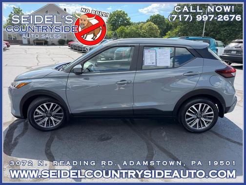 Boulder Gray Pearl 2023 Nissan Kicks SV