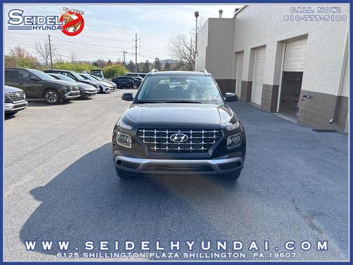 Onyx Black 2026 Hyundai VENUE SEL