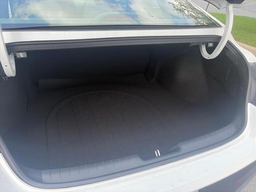 Serenity White 2026 Hyundai ELANTRA SE