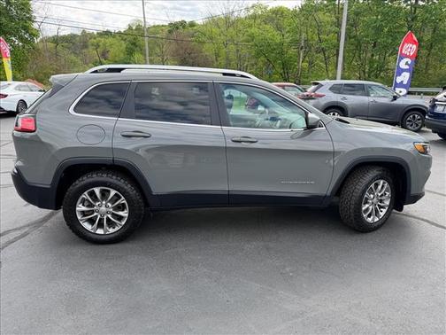 Sting-Gray Clearcoat 2019 Jeep Cherokee Latitude Plus