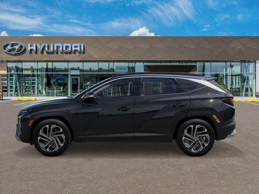 Ash Black 2026 Hyundai TUCSON Hybrid Limited