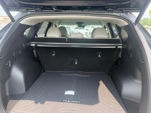 Phantom Black 2026 Hyundai TUCSON SEL Plus