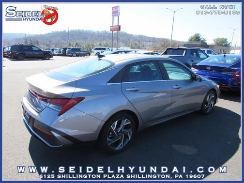 2024 Hyundai ELANTRA Limited
