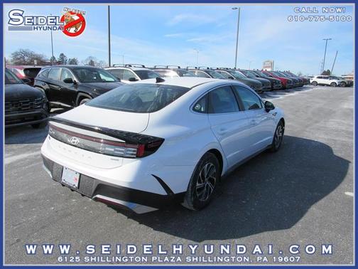 2026 Hyundai SONATA Hybrid SE