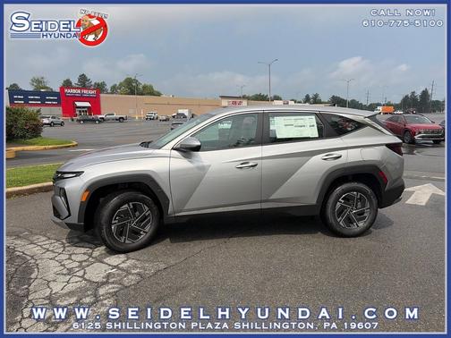 Shimmering Silver 2026 Hyundai TUCSON Hybrid Blue SE