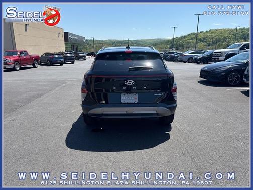 Abyss Black Pearl 2026 Hyundai KONA SEL Premium