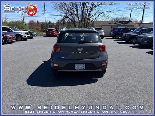 Ecotronic Gray 2026 Hyundai VENUE SEL