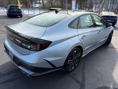 2024 Hyundai SONATA SE