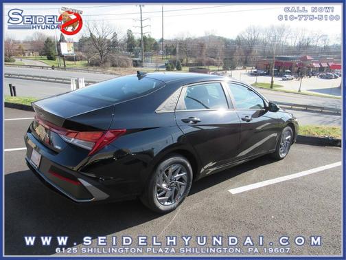 Abyss Black 2026 Hyundai ELANTRA HEV Blue
