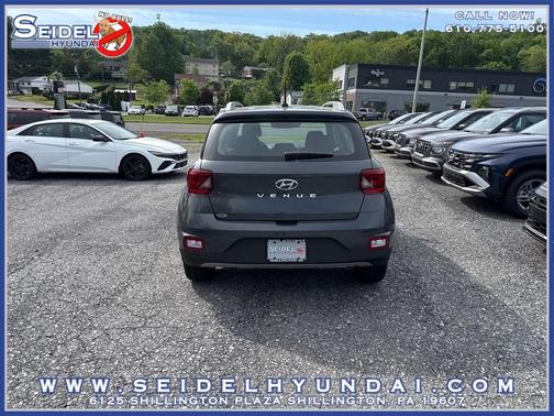 Ecotronic Gray 2026 Hyundai VENUE SEL