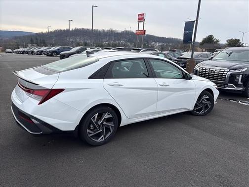 2025 Hyundai ELANTRA Sport