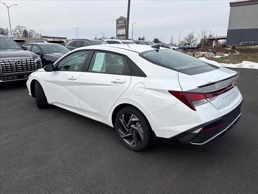 2025 Hyundai ELANTRA Sport