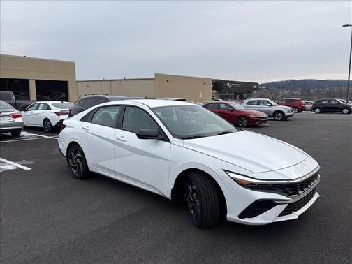 2025 Hyundai ELANTRA Sport