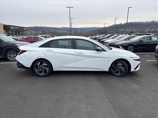 2025 Hyundai ELANTRA Sport