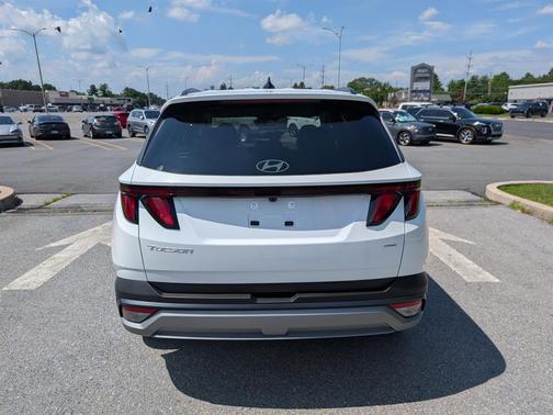 2025 Hyundai TUCSON SEL