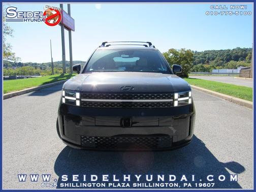Phantom Black 2027 Hyundai SANTA FE HEV Calligraphy
