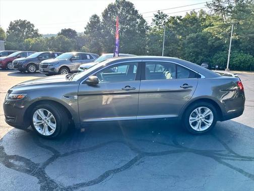 2016 Ford Taurus SEL