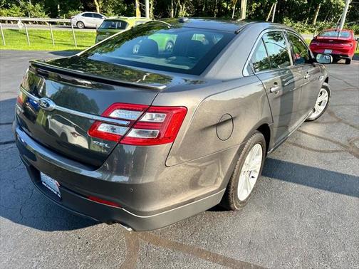 2016 Ford Taurus SEL