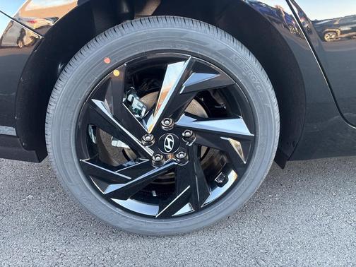 2026 Hyundai ELANTRA Sport