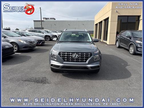 Ecotronic Gray 2026 Hyundai VENUE SEL