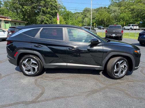 Black Pearl 2024 Hyundai TUCSON SEL