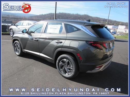 Amazon Gray 2026 Hyundai TUCSON Hybrid Blue SE