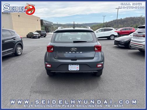 Ecotronic Gray 2026 Hyundai VENUE SEL