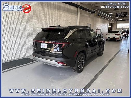 Ash Black 2026 Hyundai TUCSON Hybrid Limited