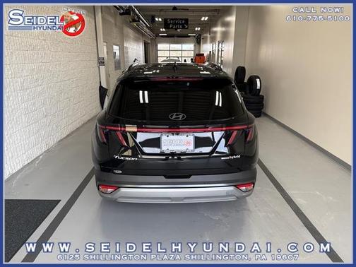 Ash Black 2026 Hyundai TUCSON Hybrid Limited