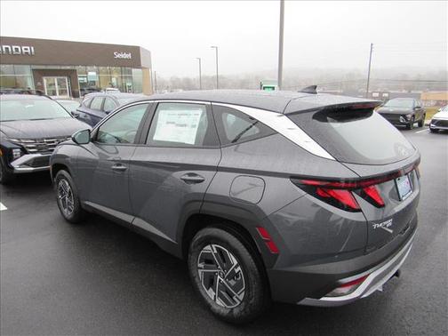 2026 Hyundai TUCSON Hybrid Blue SE