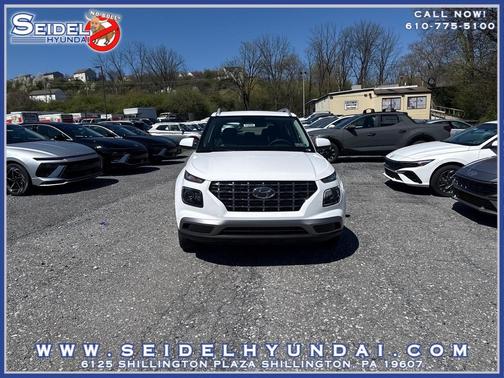 Lunar White 2026 Hyundai VENUE SEL