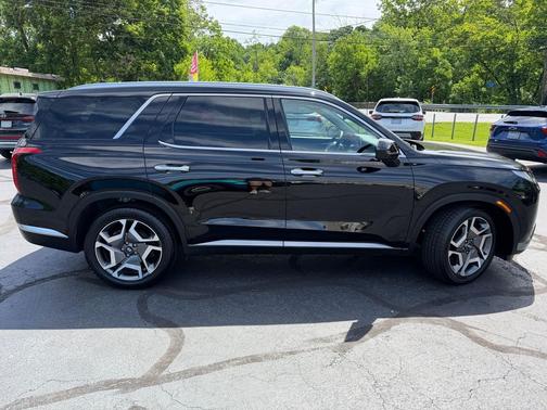 Abyss Black Pearl 2024 Hyundai PALISADE Limited