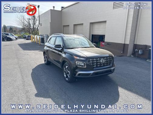 Onyx Black 2026 Hyundai VENUE SEL