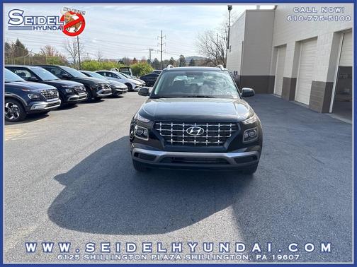 Onyx Black 2026 Hyundai VENUE SEL