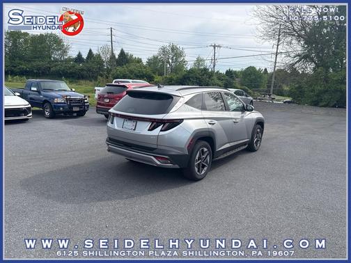 Shimmering Silver 2026 Hyundai TUCSON SEL Premium