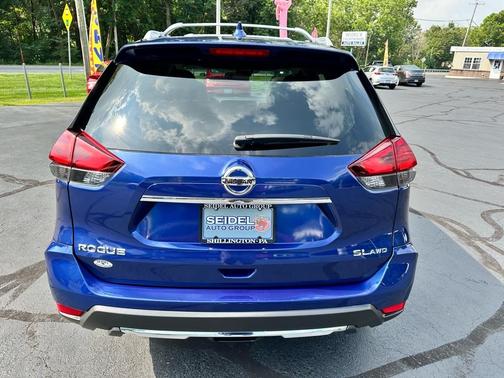 2017 Nissan Rogue SL