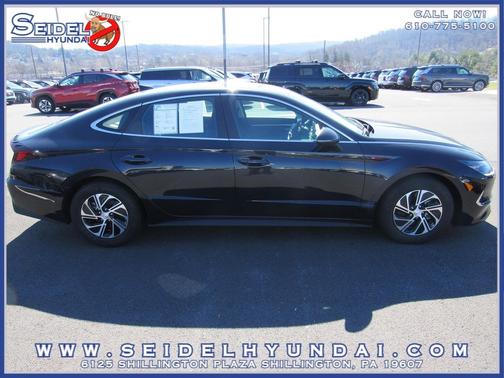 2023 Hyundai SONATA Hybrid SE