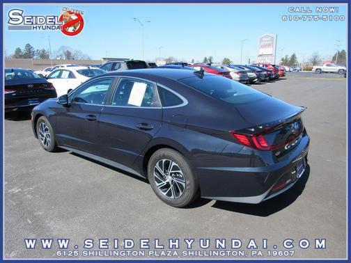 2023 Hyundai SONATA Hybrid SE
