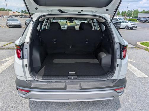 Serenity White Pearl 2025 Hyundai TUCSON SE